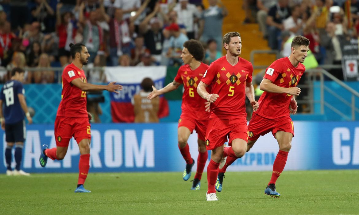 Copa 2018: Bélgica e Japão.  Comemorção do primeiro gol da Bélgica.
