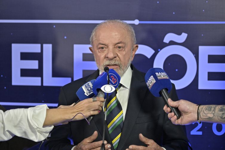 TSE: Lula autoriza quebra de sigilo bancário se Flávio fizer o mesmo
