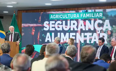 Brasília (DF), 30/09/2025 – O presidente Luiz Inácio Lula da Silva participa de cerimonia de sanção dos projetos que formaliza PRONAF e Plano Safra como políticas de estado.
Foto: Valter Campanato/Agência Brasil