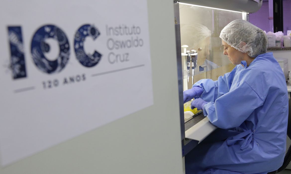 Diagnóstico laboratorial de casos suspeitos do novo coronavírus (2019-nCoV), realizado pelo Laboratório de Vírus Respiratório e do Sarampo do Instituto Oswaldo Cruz (IOC/Fiocruz), que atua como Centro de Referência Nacional em Vírus