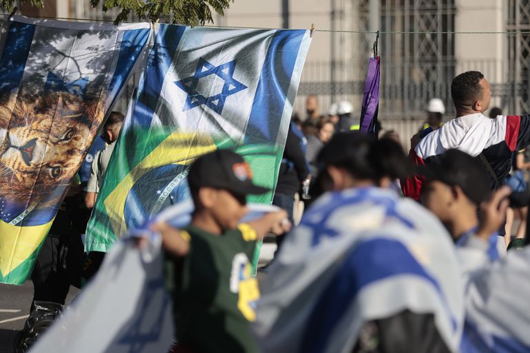 São Paulo (SP), 19/06/2025. 33ª Edição da Marcha para Jesus, que vai percorrer a zona norte da cidade saindo do Metrô Luz e seguindo em direção à Praça Heróis da Força Expedicionária Brasileira, próxima ao Campo de Marte. . Foto: Paulo Pinto/Agência Brasil