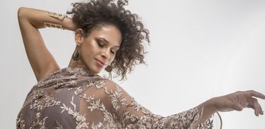 Renata Jambeiro lança o disco Afrodísia
