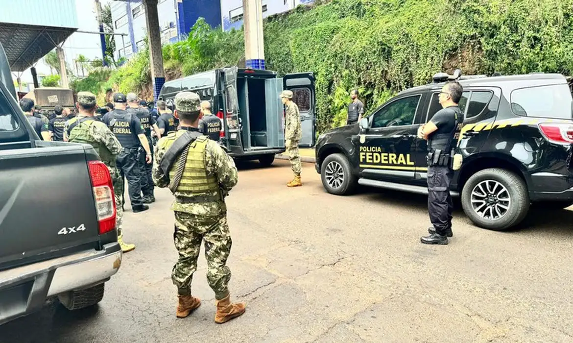 expulsao de presos do paraguai divulgacao policia federal