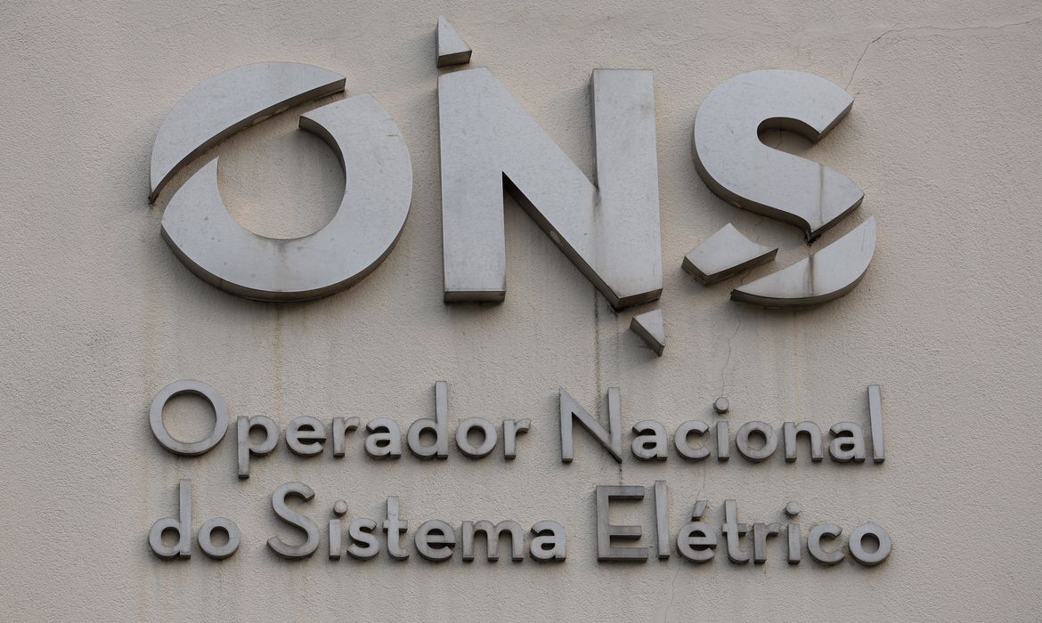 Rio de Janeiro (RJ) 19/09/2024 - Edifício sede e logotipo do Operador Nacional do Sistema Elétrico (ONS), que recomenda adoção do horário de verão. Foto: Fernando Frazão/Agência Brasil