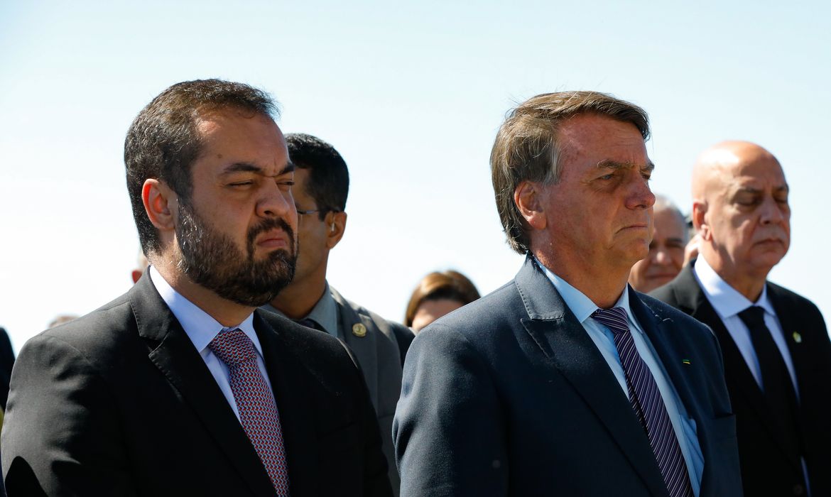 Após seguidas crises, presidente da Enel Brasil deixa o cargo - RJ Costa  Verde