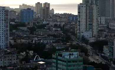 Solar panels are installed on the roof of a building housing the Board of Trustees of the House of the Hebrew Community of Cuba, as Cubans grapple with an ongoing energy crisis exacerbated by fuel shortages, Havana, Cuba February 19, 2026. REUTERS/Norlys Perez