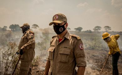 Ministro de Estado do Meio Ambiente, Sr. Ricardo de Aquino Salles faz verificação das atividades de combate ao incêndio no Pantanal