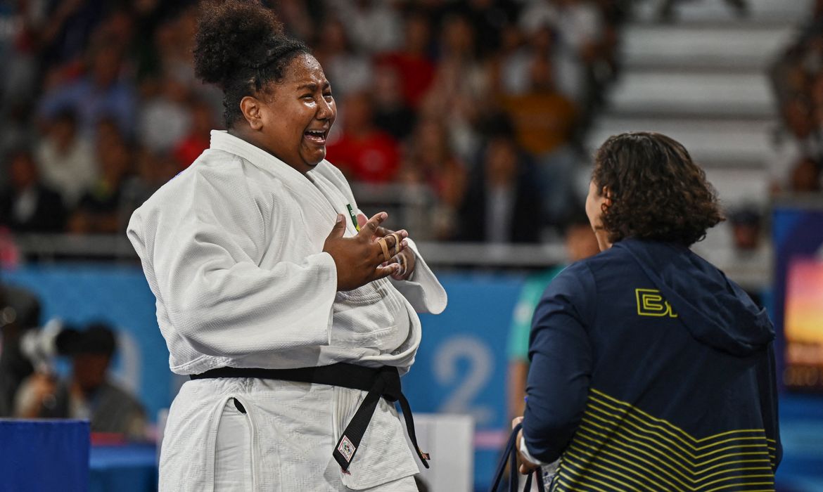 Paris 2024 Olympics - Judo - Women +78 kg Final - Champ-de-Mars Arena, Paris, France - August 02, 2024. Beatriz Souza of Brazil reacts after winning Raz Hershko of Israel. REUTERS/Arlette Bashizi