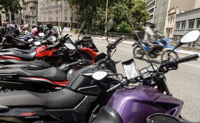 São Paulo (SP), 16/01/2025 - Aplicativo 99, lança serviço de Moto Taxi em São Paulo, contrariando norma da prefeitura que proíbe o serviço.
Foto: Paulo Pinto/Agência Brasil