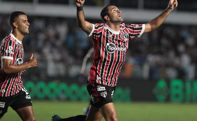 Éder marca o primeiro gol da vitória por 3 a 0 do São Paulo sobre o Santos - Paulista - em 20/02/2022