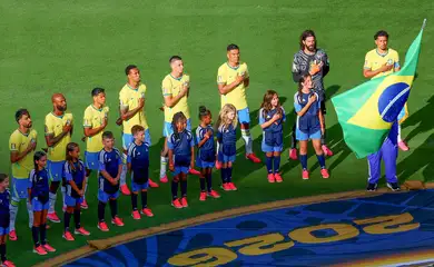 Soccer Football - FIFA World Cup 2026 - Group C - Brazil v Morocco - New York/New Jersey Stadium, East Rutherford, New Jersey, U.S. - June 13, 2026
Brazil players line up during the national anthem before the match REUTERS/Mike Segar