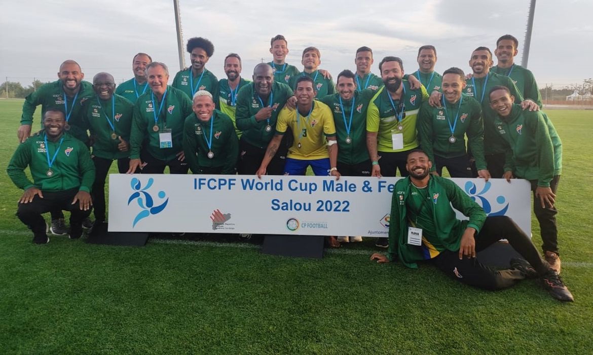 seleção brasileira é bronze em Mundial de futebol PC - em 15/05/2022