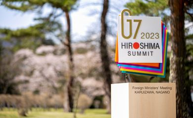Logo da reunião do G7 que será realizada em Hiroshima durante encontro de chanceleres na cidade japonesa de Karuizawa