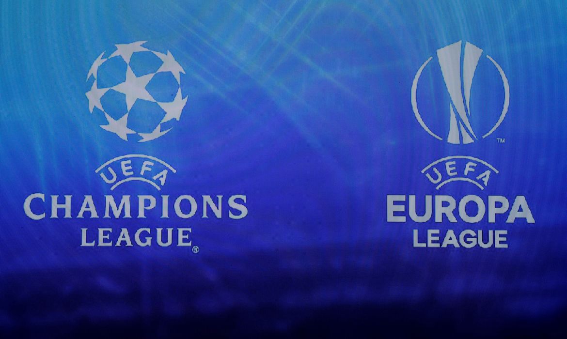 Logos da Liga dos Campeões da Europa e da Liga Europa em Mônaco
