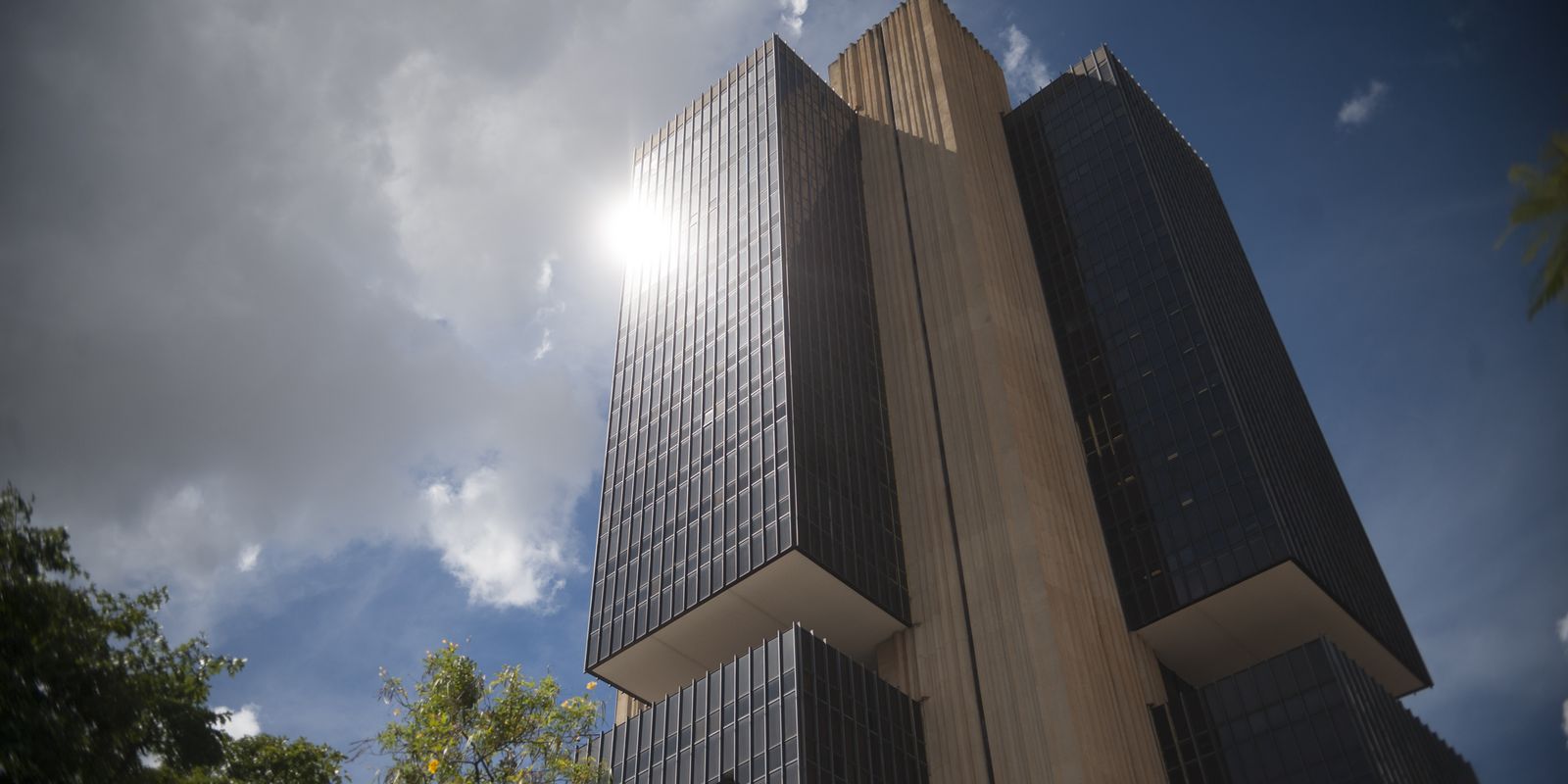 Cidadão pode verificar valores a receber de bancos no Registrato
