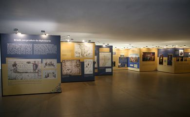 Exposição “Brasil 200 anos: percursos da diplomacia brasileira”, no Palácio Itamaraty.
