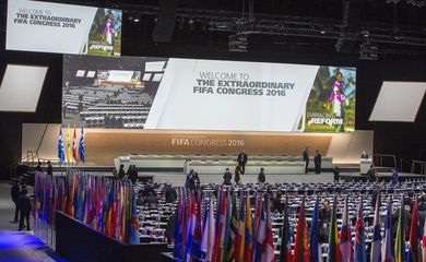 Congresso de federações elege sucessor de Blatter na Fifa