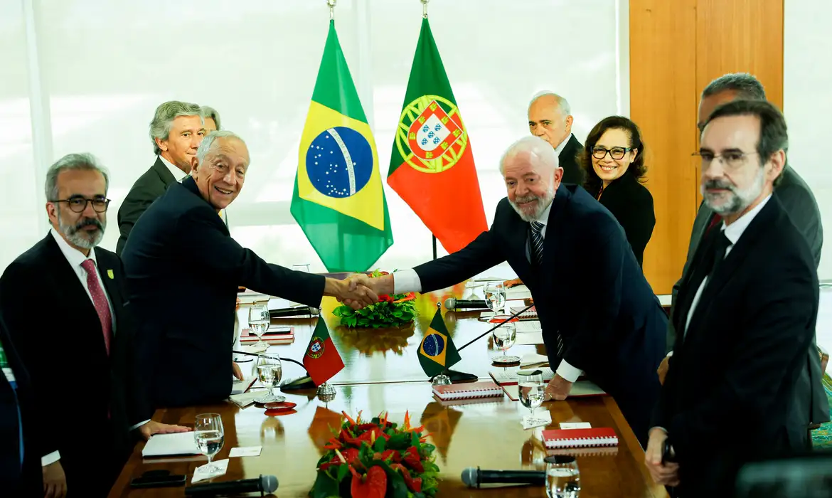 Brasília (DF) 18/02/2025 – O presidente Luiz Inácio Lula da Silva recebe o presidente de Portugal, Marcelo Rebelo de Sousa, nesta manhã no Palácio do Planalto
Foto: Antônio Cruz/Agência Brasil