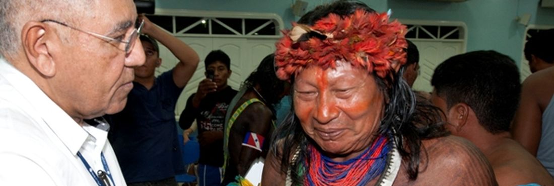 Índios desocupam canteiro de obras de Belo Monte