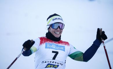 Aline Rocha conquista 3ª medalha no Mundial de Esqui Paralímpico