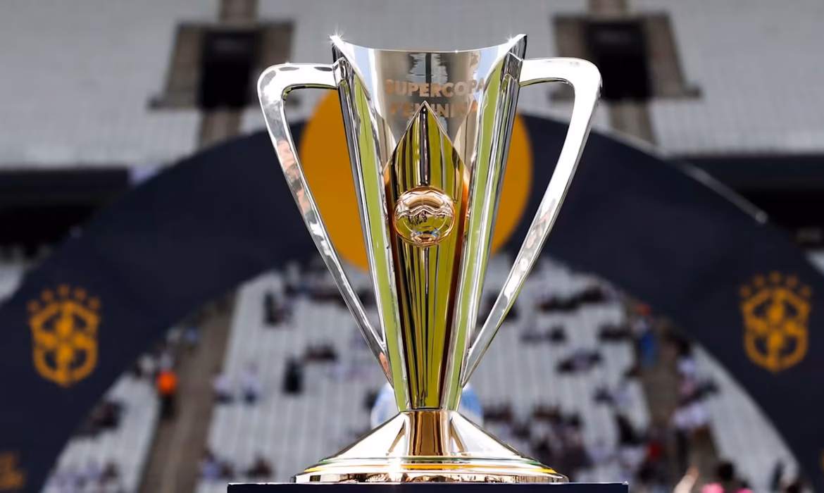Supercopa feminina - taça - troféu
