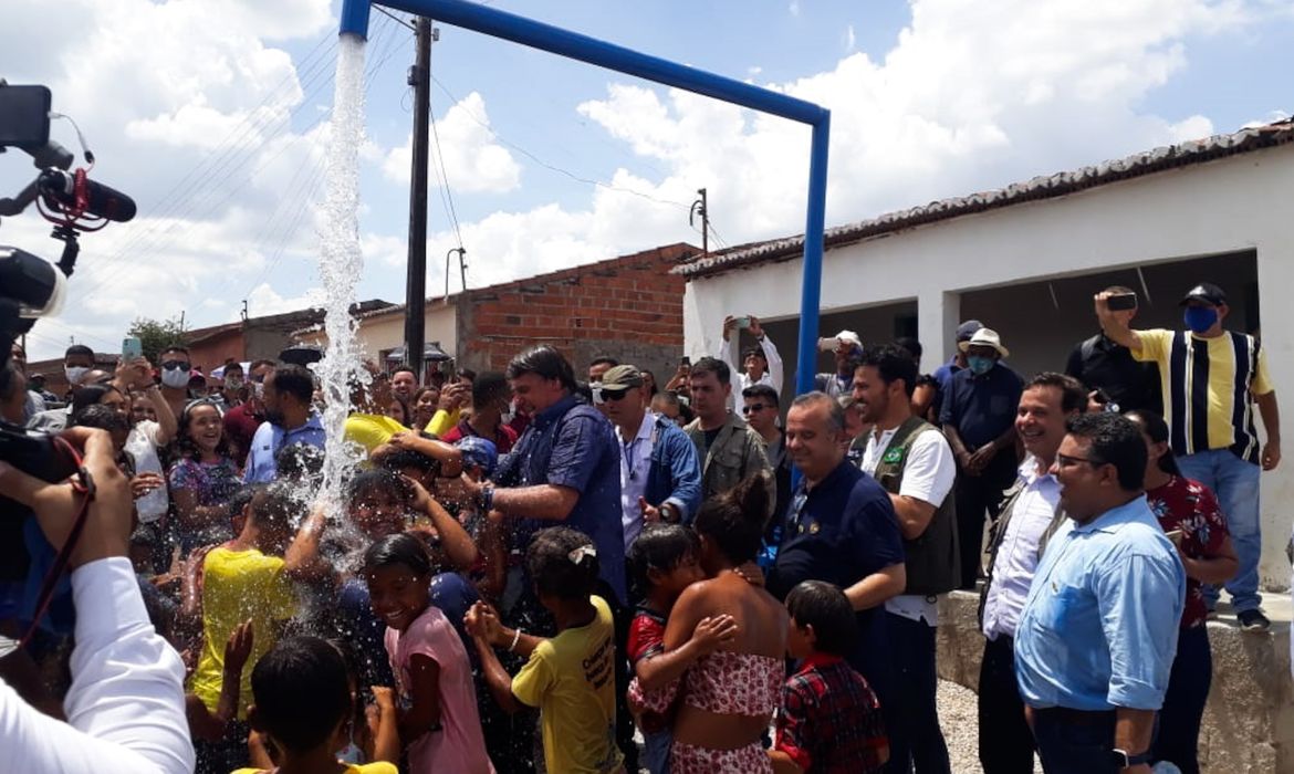 Presidente da República, Jair Bolsonaro,participa na cidade de Piranhas (AL) da Inauguração de Sistema de Abastecimento de Água no município de Piranhas (AL)