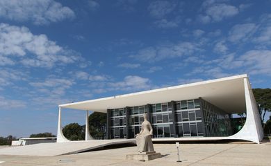 Palácio do Supremo Tribunal Federal na Praça dos Três poderes em Brasília