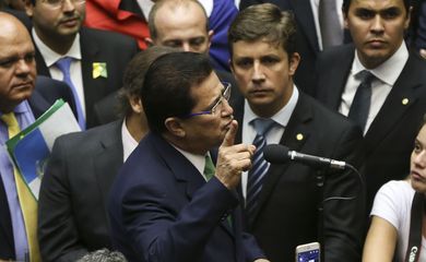 Brasília - O Deputado Alfredo Nascimento renunciou ao cargo de presidente do PR para votar a favor da abertura do processo de impeachment da presidenta Dilma Rousseff (Marcelo Camargo/Agência Brasil)