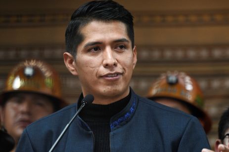 REUTERS/Claudia Morales/Proibida Reprodução President of the Senate of Bolivia, Andronico Rodriguez, gives a press conference where he celebrates the registration of his candidacy following the Constitutional Court's (TCP) ruling, in La Paz, Bolivia June 5, 2025. REUTERS/Claudia Morales
