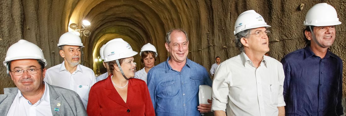 Presidenta Dilma Rousseff durante visita ao Túnel Cuncas II, do Projeto de Integração do Rio São Francisco