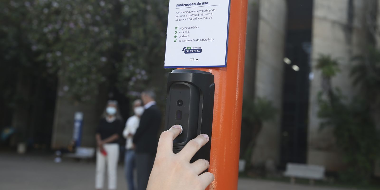 UNB instala postes com botão de emergência no campus
