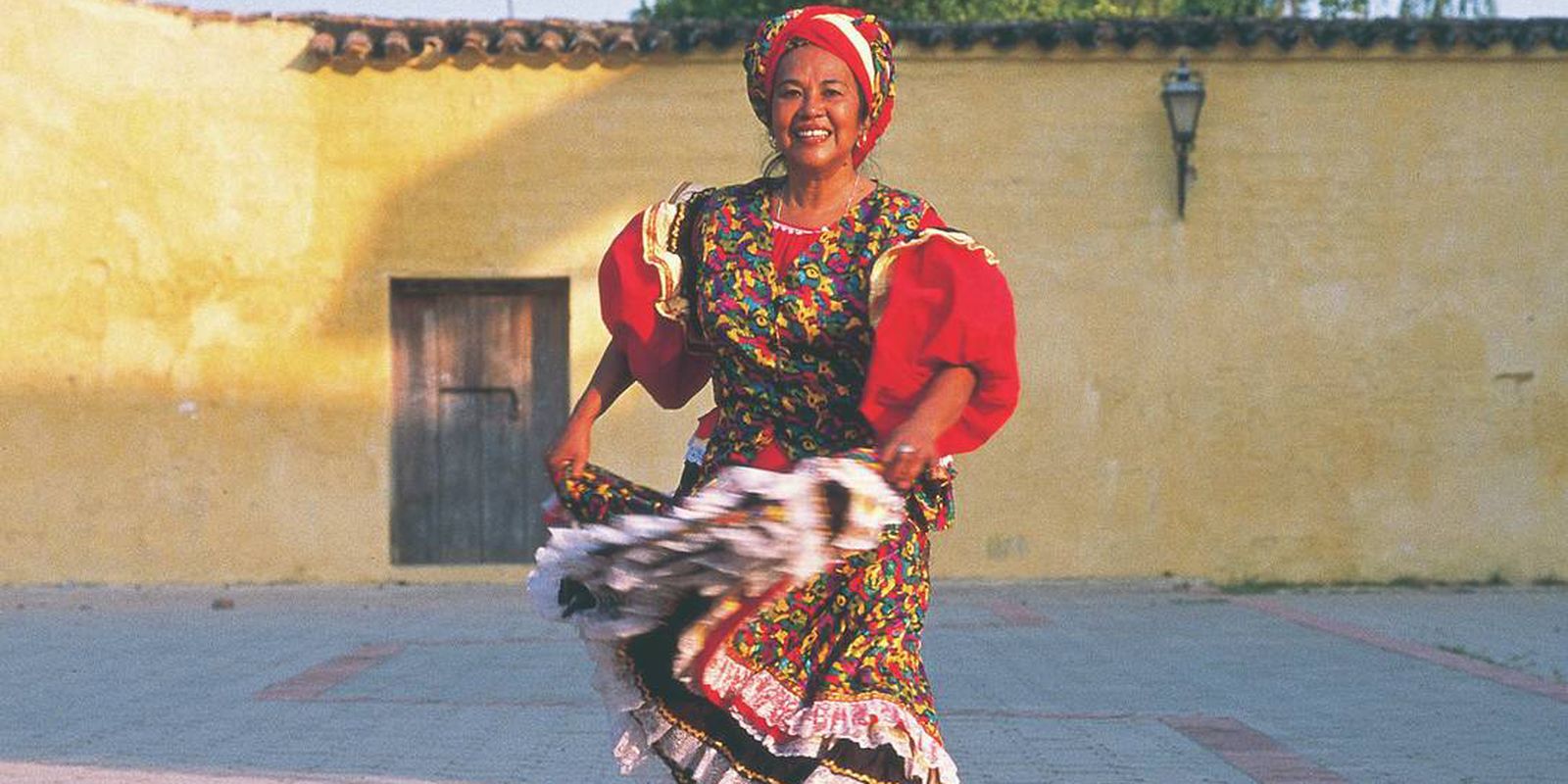 Morre aos 85 anos a cantora colombiana Totó La Momposina