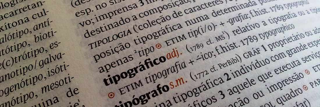 Dicionário da língua portuguesa.