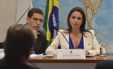 Brasília - Deputada venezuelana, Maria Corina Machado, participa de audiência na Comissão de Relações Exteriores e Defesa Nacional do Senado (José Cruz/Agência Brasil)