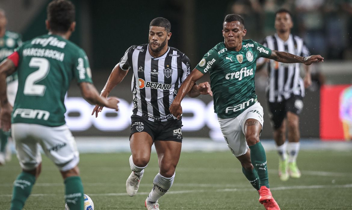 Atlético-MG empata com Palmeiras