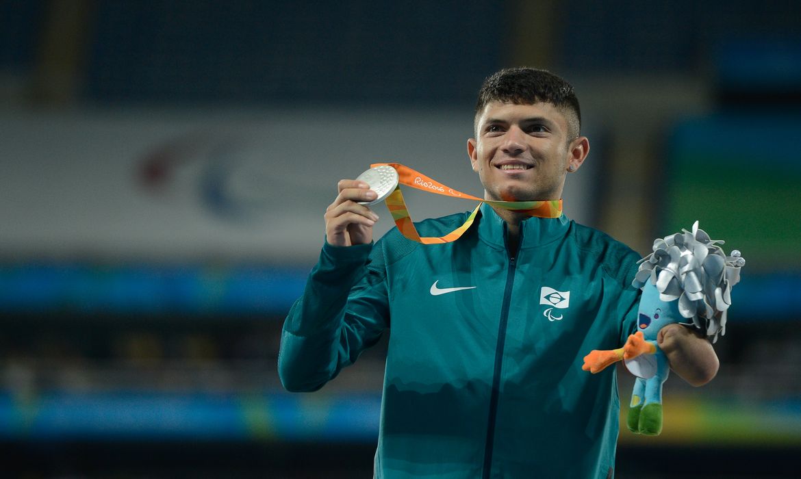 Rio de Janeiro - Petrucio Santos leva prata nos 400m T47 nos Jogos Paralímpicos Rio 2016.  (Fernando Frazão/Agência Brasil)