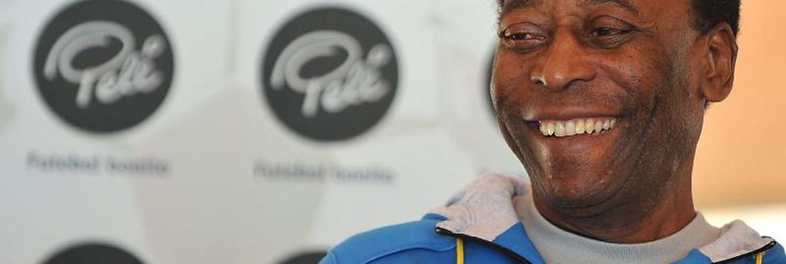 Há 32 anos, Pelé era eleito o Atleta do Século