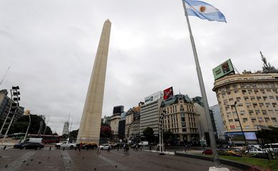 O obelisco de Buenos Aires é visto durante a pandemia do novo coronavírus.