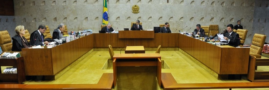Brasília – Sessão plenária no Supremo Tribunal Federal (STF) onde segue o julgamento da Ação Penal 470, processo conhecido como mensalão