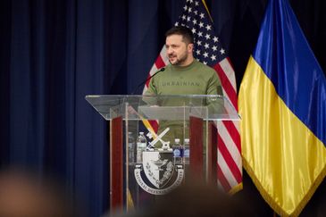 Presidente da Ucrânia, Volodymyr Zelenskiy, discursa durante reunião em Washington
11/12/2023 Serviço de Imprensa da Presidência da Ucrânia/Divulgação via REUTERS