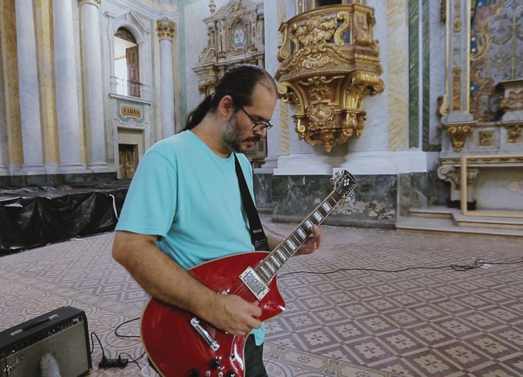Pio Lobato é um dos principais responsáveis pelo reconhecimento da “guitarrada”