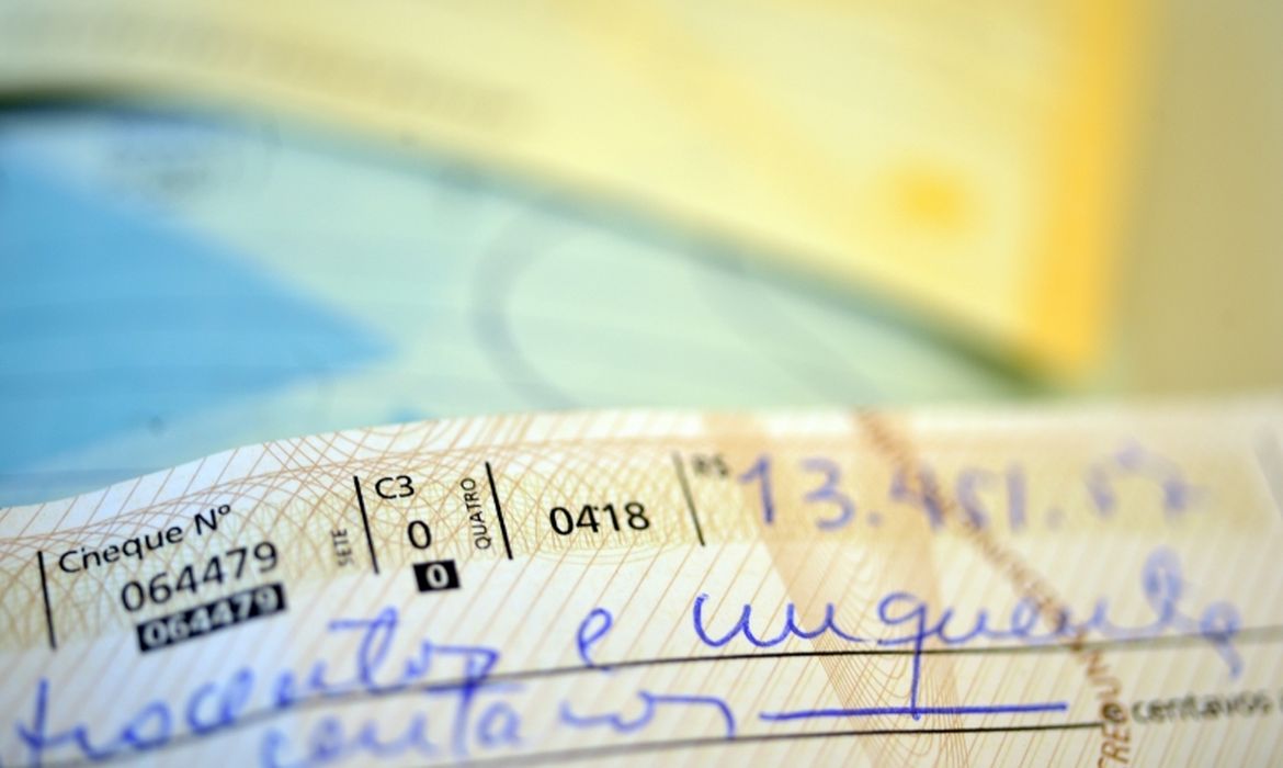 Diferença Entre Talão de Cheque e Cheque Especial