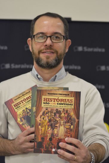 Historiador Rodrigo Trespach, autor de &quot;Histórias não (ou mal contadas)  - Escravidão, do ano 1000 ao século XXI&quot;