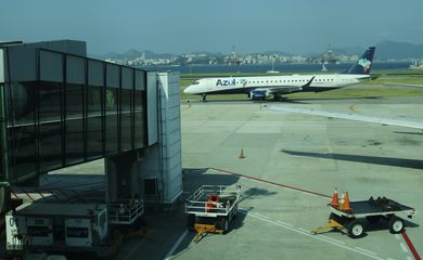  Movimento de aeronaves no Aeroporto Santos Dumont.  