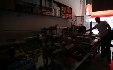 São Paulo (SP), 14/10/2024  -Ruas do bairro Bom Retiro com fabricas elojas semenergia elétrica desde sexta-feira devido as chuvas.Foto: Paulo Pinto/Agência Brasil