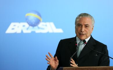 Brasília - O presidente interino Michel Temer defende trabalho conjunto entre governo e Congresso durante posse do novo ministro da Transparência, Fiscalização e Controle, Torquato Jardim (Marcelo Camargo/Agência Brasil)