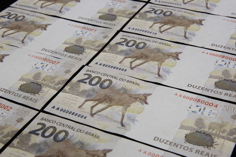 O Banco Central lança  a nova nota de R$ 200,00 com a imagem do lobo-guará.