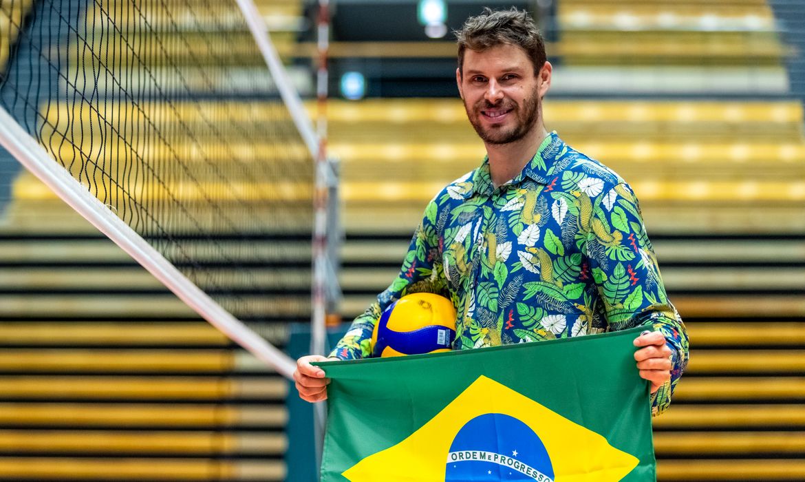 bruninho, vôlei, bandeira, brasil, tóquio 2020, olimpíada