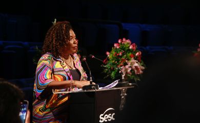 Ministra Margareth Menezes anuncia recursos para o carnaval