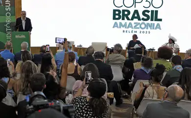 Belém (PA), 10/11/2025 - Presidente da COP30, André Borges Corrêa, fala durante a inauguração do Pavilhão Brasil, na COP30. Foto: Bruno Peres/Agência Brasil